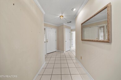 06-7332 Shalimar Point Way04