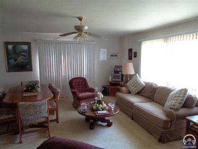 3916 SW Shunga Dr, Topeka, KS 66614 - photo 2