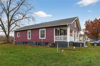 417 Laclede Ave, Brookfield, MO 64628 - photo 3