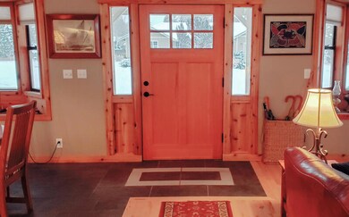 1121 E Canter Ct, Sisters, OR 97759 - photo 2