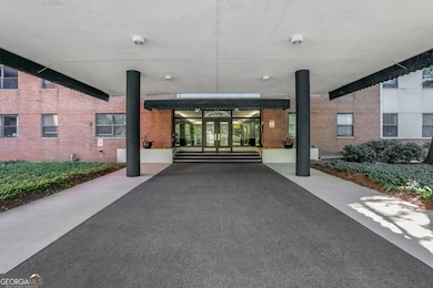 Slaton Manor unit 809, Atlanta, GA 30305 - photo 2