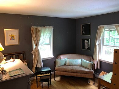 567 Mariner Cir, Cotuit, MA 02635 - photo 4