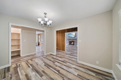 4202 W Urbana Ct, Broken Arrow, OK 74012 - photo 7