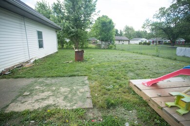 311 Northlane Dr, Whiteland, IN 46184 - photo 3