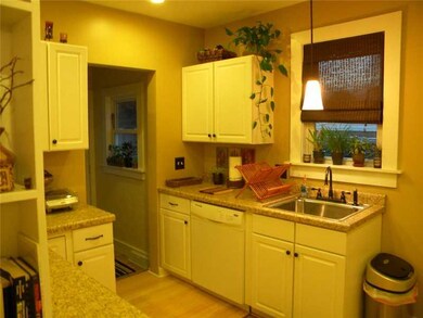 715 St Clair, Latrobe, PA 15650 - photo 2