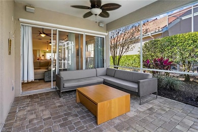 Sunroom / solarium with ceiling fan