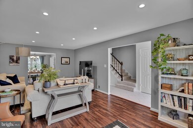 6191 Vine Forest Ct, Falls Church, VA 22044 - photo 4