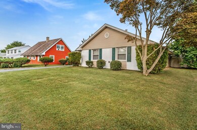 12 Pebble Ln, Willingboro, NJ 08046 - photo 2