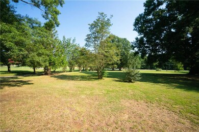 910 Mocksville Hwy, Statesville, NC 28625 - photo 6