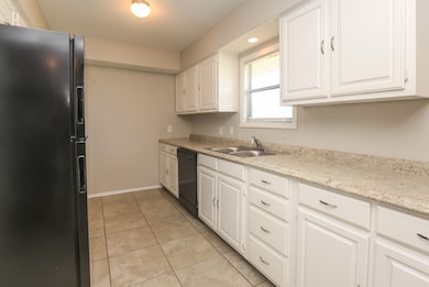 1546 Willowbrook St, Lancaster, TX 75134 - photo 7