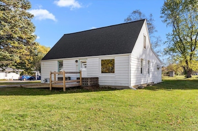 2089 Decorah Rd, West Bend, WI 53095 - photo 3