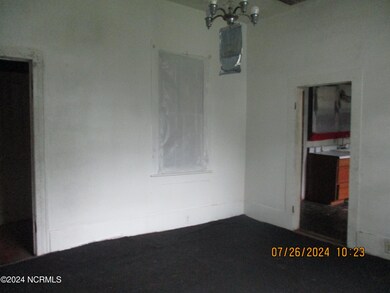 113 Reddick dining room1
