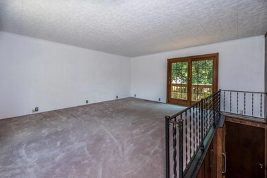 4 Hemlock Dr-13