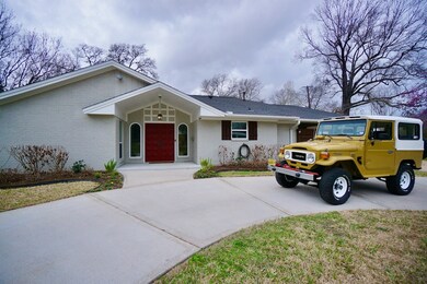 1503 W T c Jester Blvd, Houston, TX 77008 - photo 4