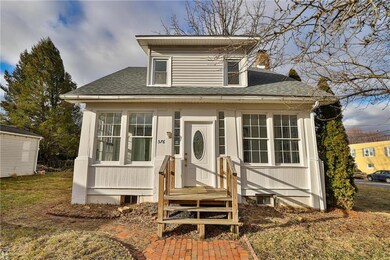 576 Furnace St, Emmaus, PA 18049 - photo 2