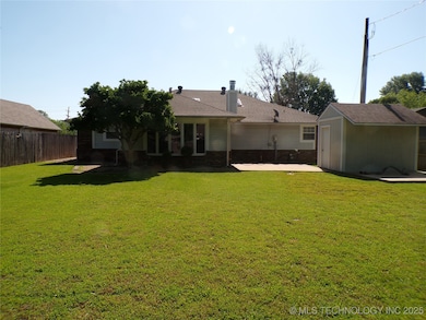 Great back yard with lots of room