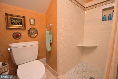 2415 Claremont Dr, Falls Church, VA 22043 - photo 5