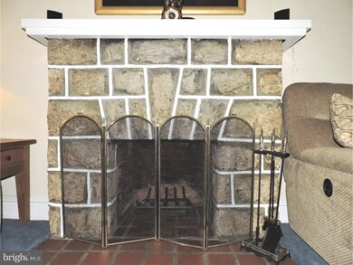 317 Derwyn Rd, Lansdowne, PA 19050 - photo 5