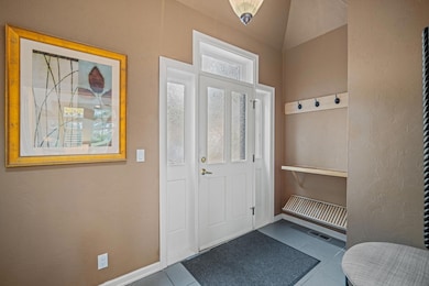 5 - 4-web-or-mls-57022 Peppermill Cir 21