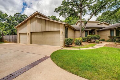 1420 Crownhill Dr, Arlington, TX 76012 - photo 2