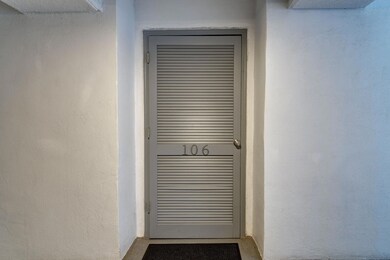 2-02_Entrance_00