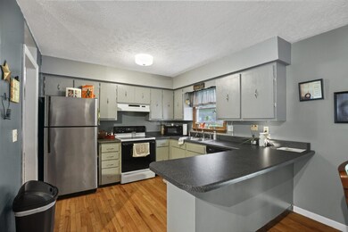 221 Warren St, Fall Branch, TN 37656 - photo 7