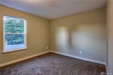 304 Leber St NE, Orting, WA 98360 - photo 3