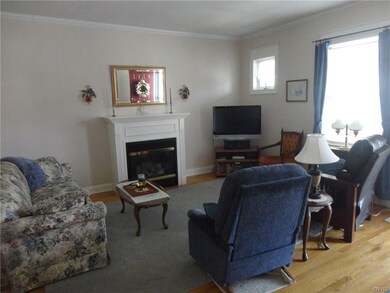 gas fireplace, crown molding