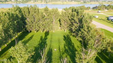 3096 Lake Front Dr, Jamestown, ND 58401 - photo 4