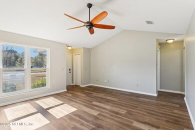 8-web-or-mls-Farm Way-008