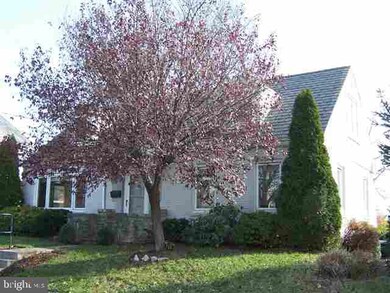 110 Walnut St, Lemoyne, PA 17043 - photo 2