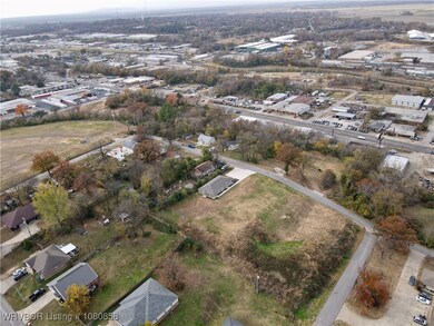 1809 S 12th St, Fort Smith, AR 72901 - photo 7