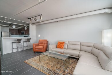 6) GREAT ROOM