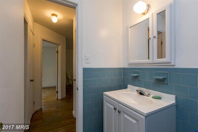 6100 Somerset Rd, Riverdale, MD 20737 - photo 7