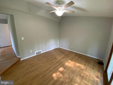 9602 Thornton Rolling Rd, Fredericksburg, VA 22408 - photo 7