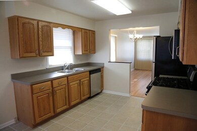 unlisted-address, Hazel Crest, IL 60429 - photo 5