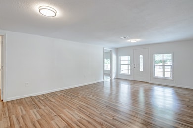 1505 Hattie St, Houston, TX 77088 - photo 6