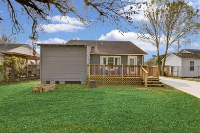 709 Frisco St, Houston, TX 77022 - photo 6