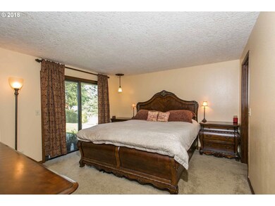 Bedroom, Primary