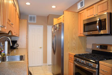 499-2 Willow Rd E, Staten Island, NY 10314 - photo 4