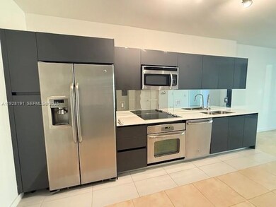 My Brickell unit 1804, Miami, FL 33131 - photo 2