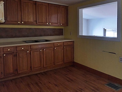 1120 Concannon St, Moberly, MO 65270 - photo 7