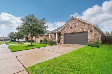 Hayden Lakes offers walking trails and Sidewalks.