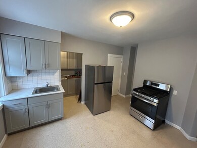 27 Hammond St unit D, Waltham, MA 02451 - photo 2