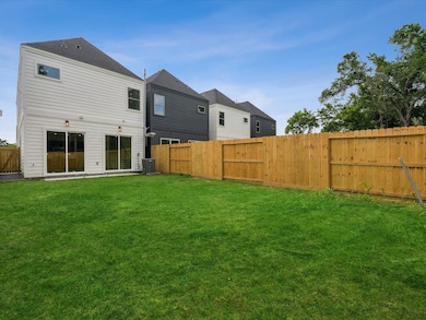 7416 - 7418 Maxroy St, Houston, TX 77088 - photo 4