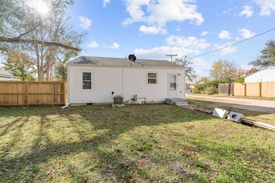 1109 Stack Ave, Salina, KS 67401 - photo 5