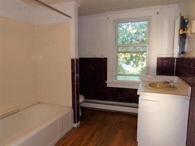 85 W Bow St, Franklin, NH 03235 - photo 2