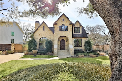 835 W 42nd St, Houston, TX 77018 - photo 2