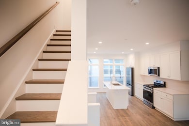 2136 Tysons Ridgeline Rd, Pimmit Hills, VA 22043 - photo 7