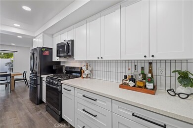 10061 Melinda Way unit 2, Northridge, CA 91325 - photo 7